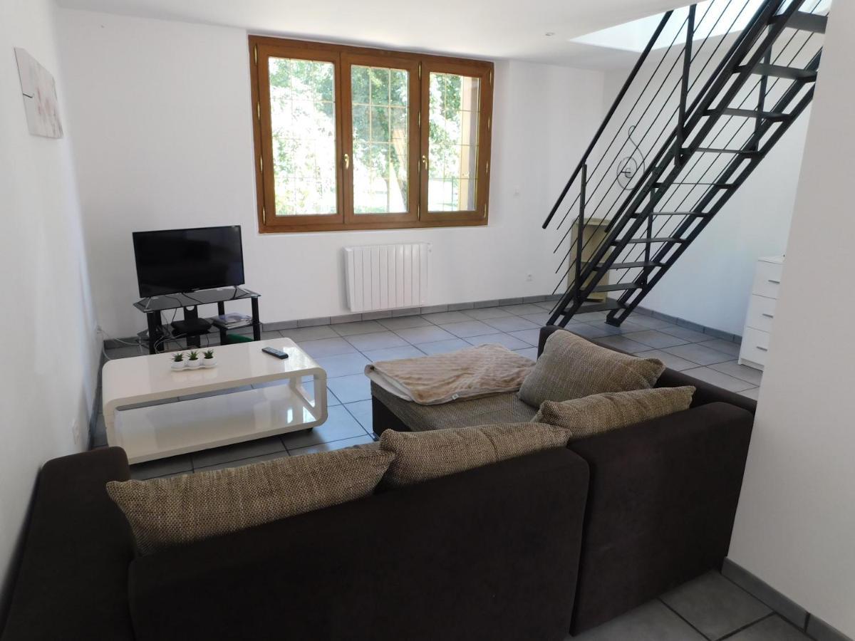 Bienvenue Chez Nous Apartment Fontenay-sur-Eure Exterior photo